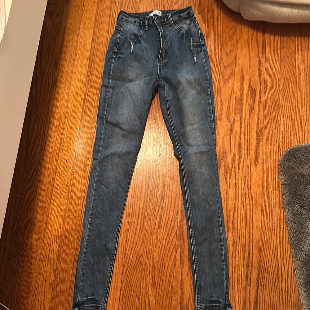 High waisted skinny jeans